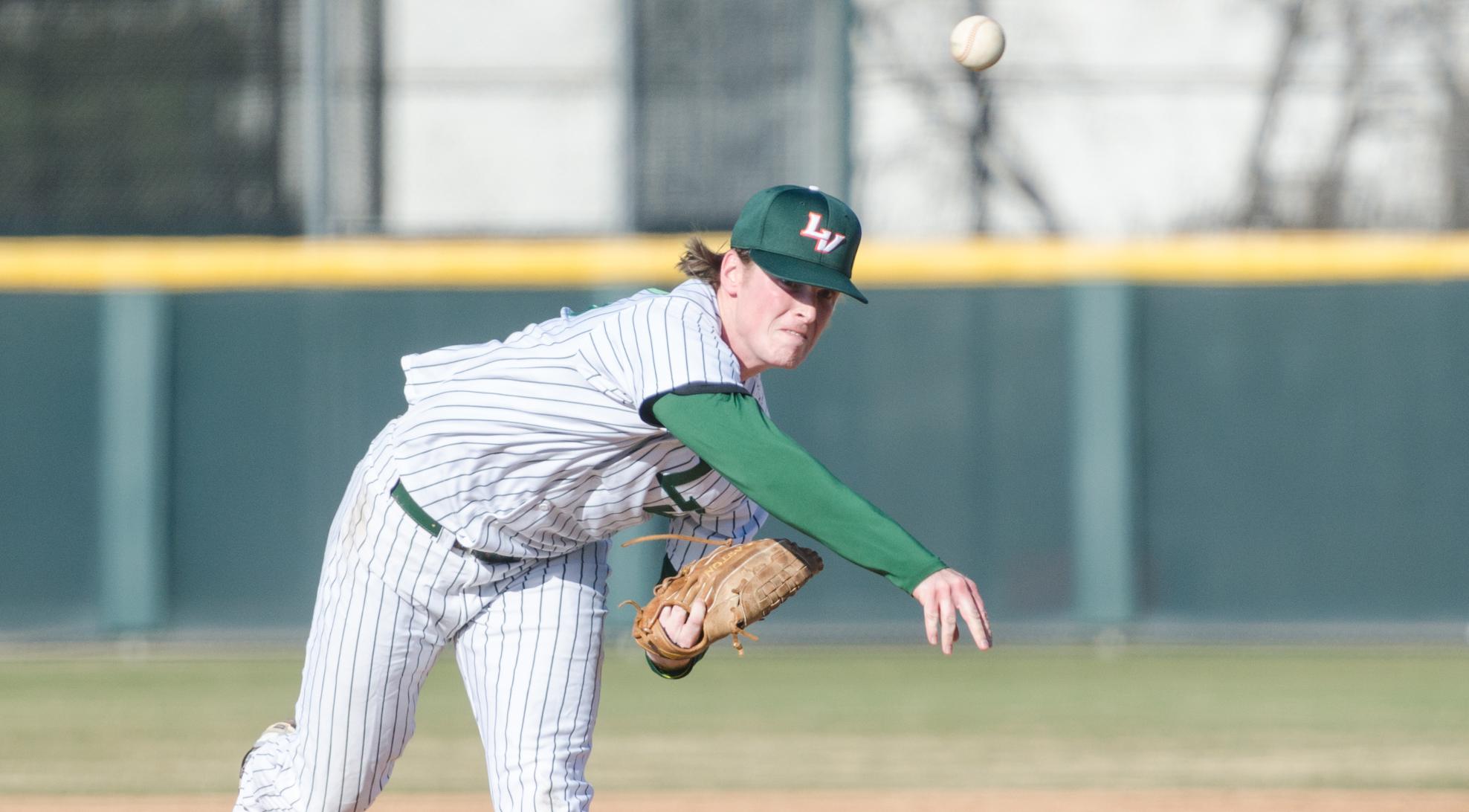 Baseball sweeps CMS, remains perfect in SCIAC