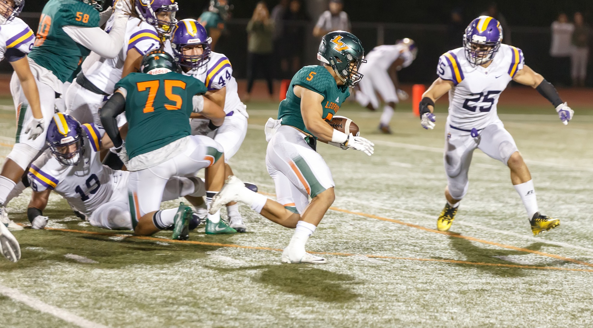 Stags edge Leopards on Homecoming