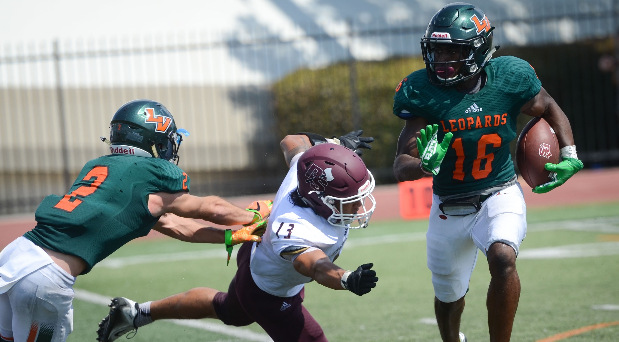 Football opens SCIAC play against Cal Lutheran