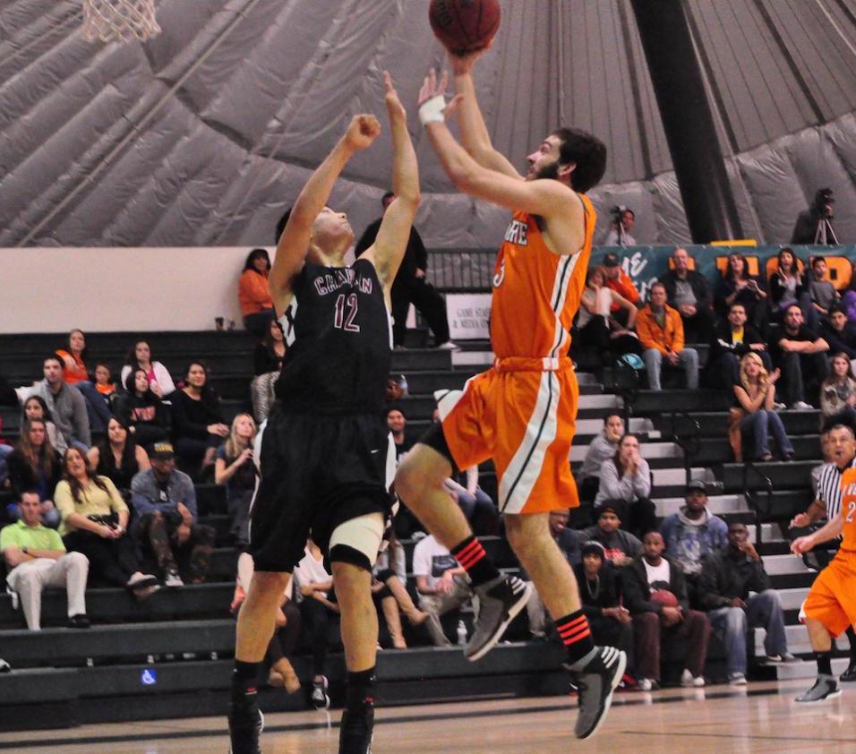 La Verne Tops Chapman For First Conference Win