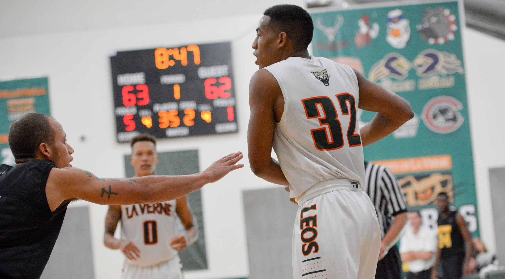 White has 26 and 12 to lead La Verne past Linfield 87-80