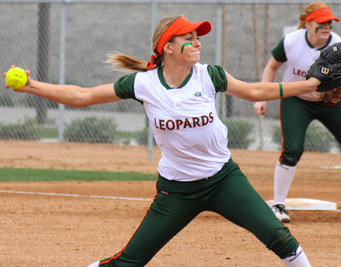 Softball falls to Cal Lutheran in doubleheader