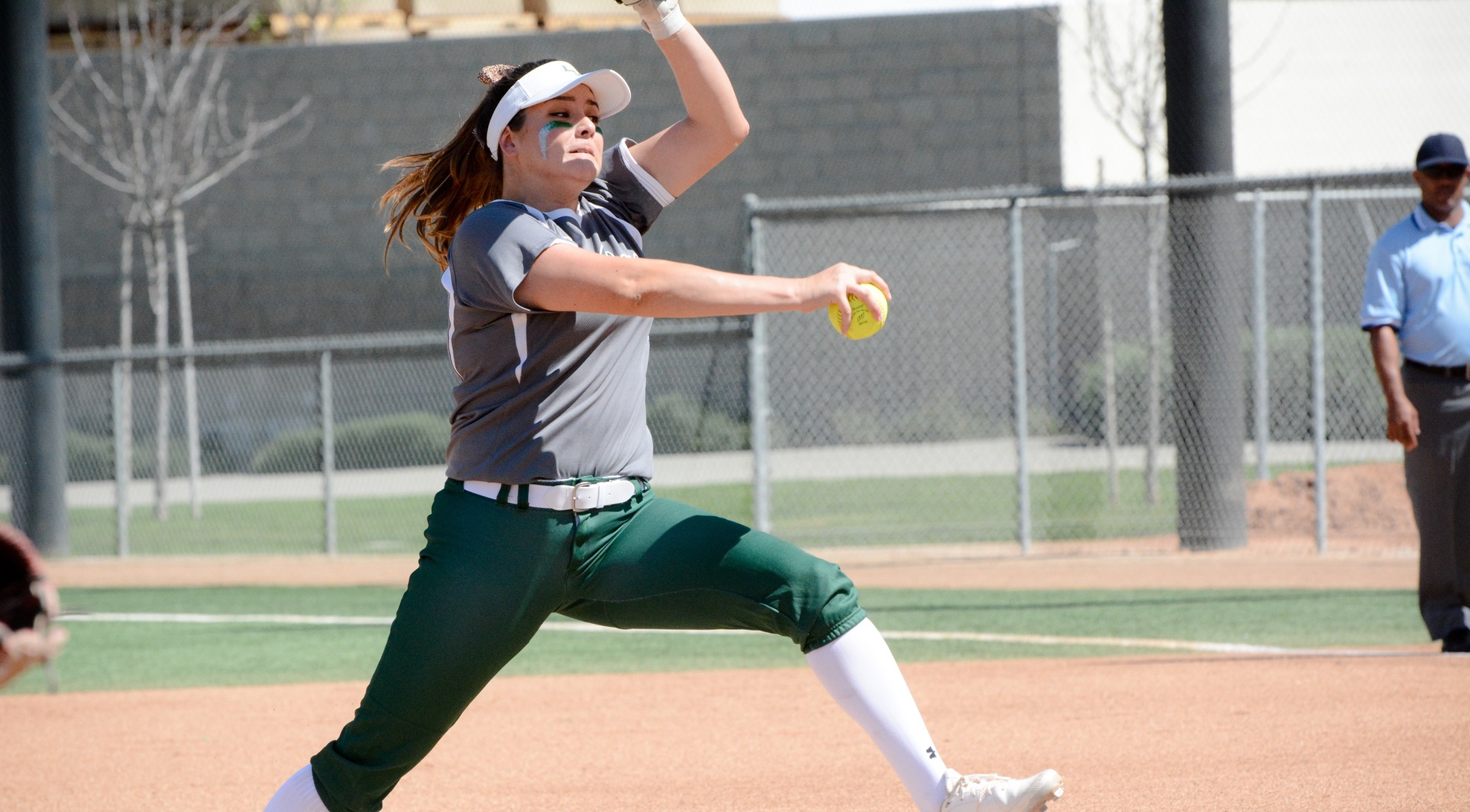Ponce shuts out No. 25 Ithaca, La Verne earns split