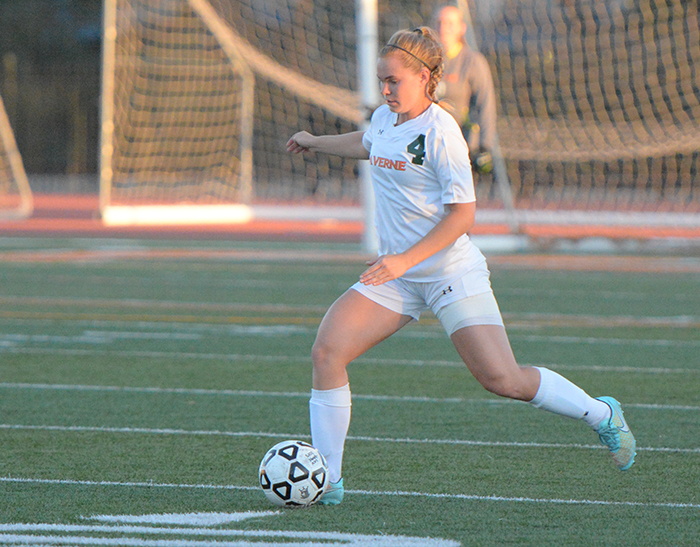 Women's Soccer drops to Cal Lutheran on late goal