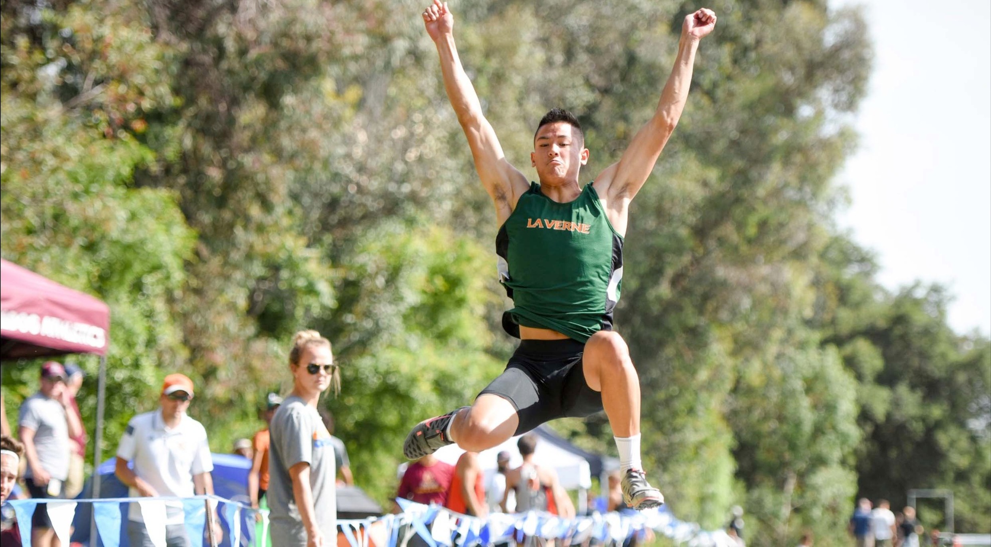 Men's Track and Field opens SCIAC competition