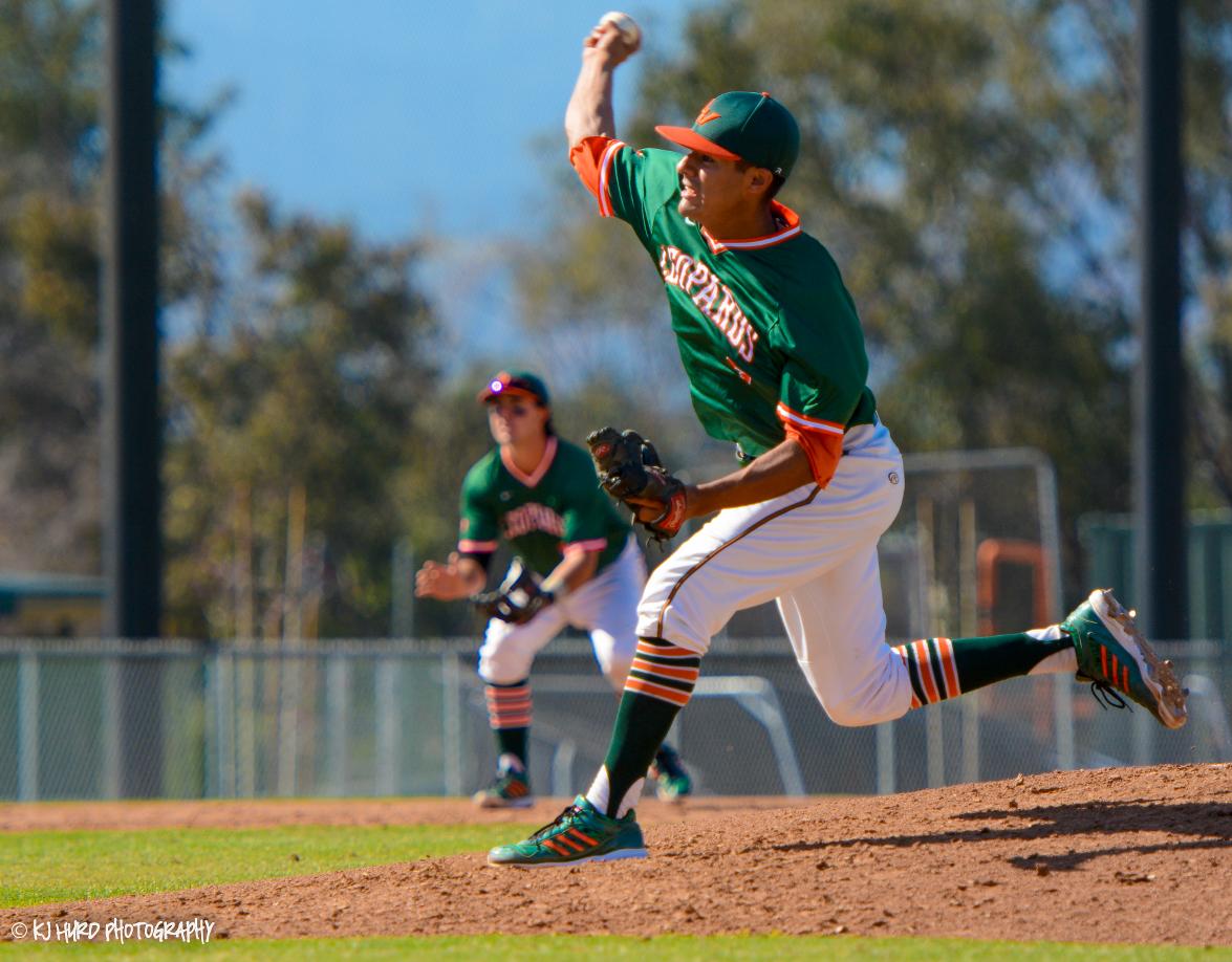 Baseball holds on for 10-8 win at Oxy, remains in first
