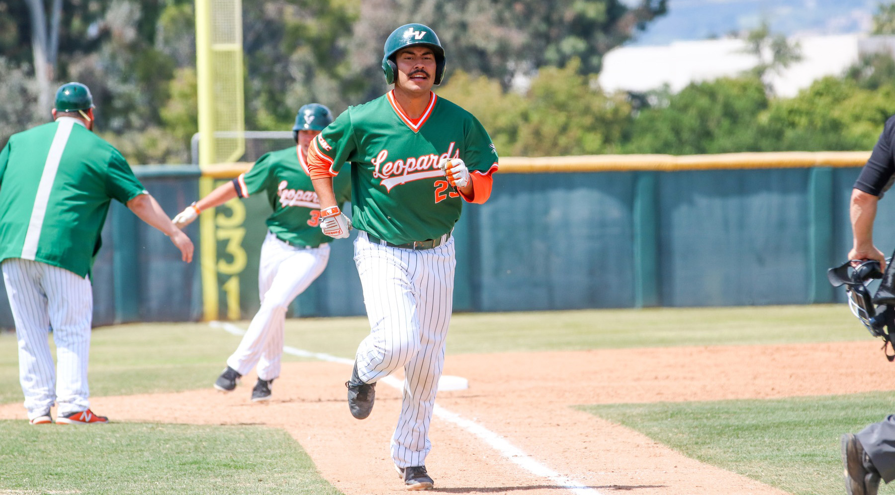 Santa Cruz, Baseball sweep Redlands