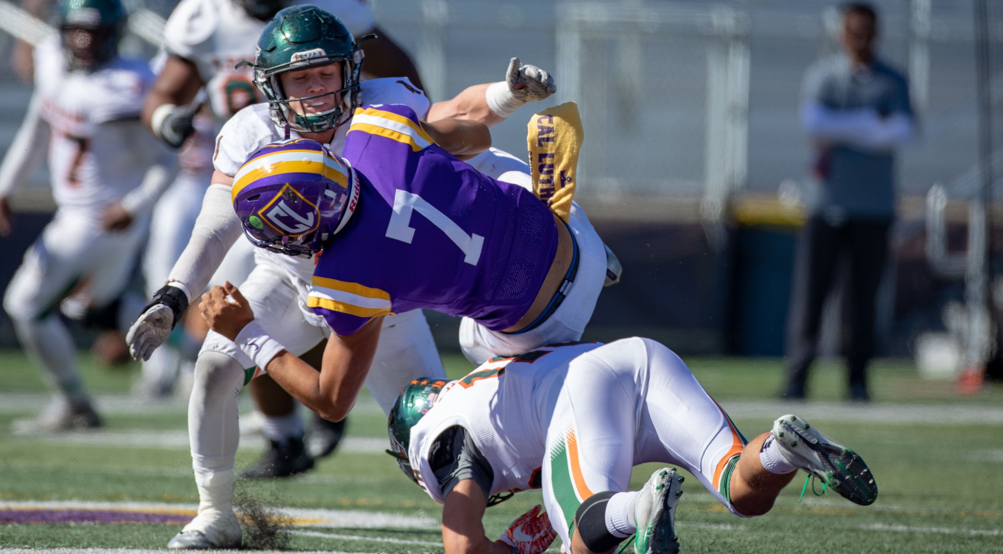 Football takes down Cal Lutheran on the road