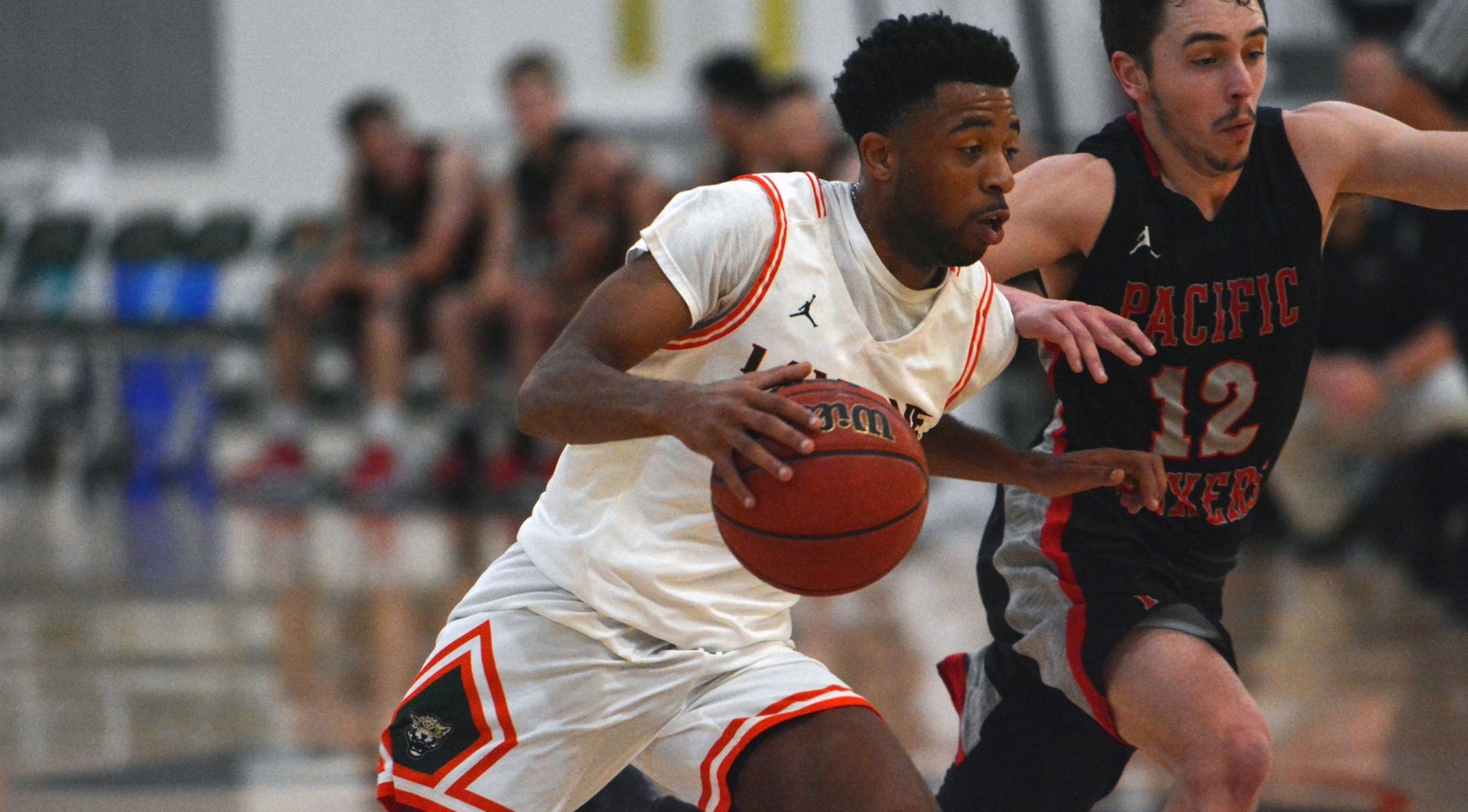 Men's Basketball falls to Whittier on the road