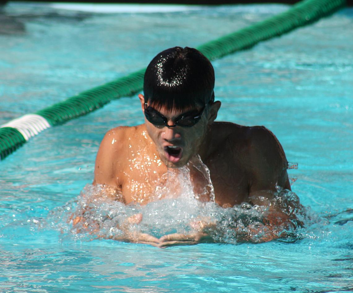 La Verne Swimmers Compete in Bulldog Invite