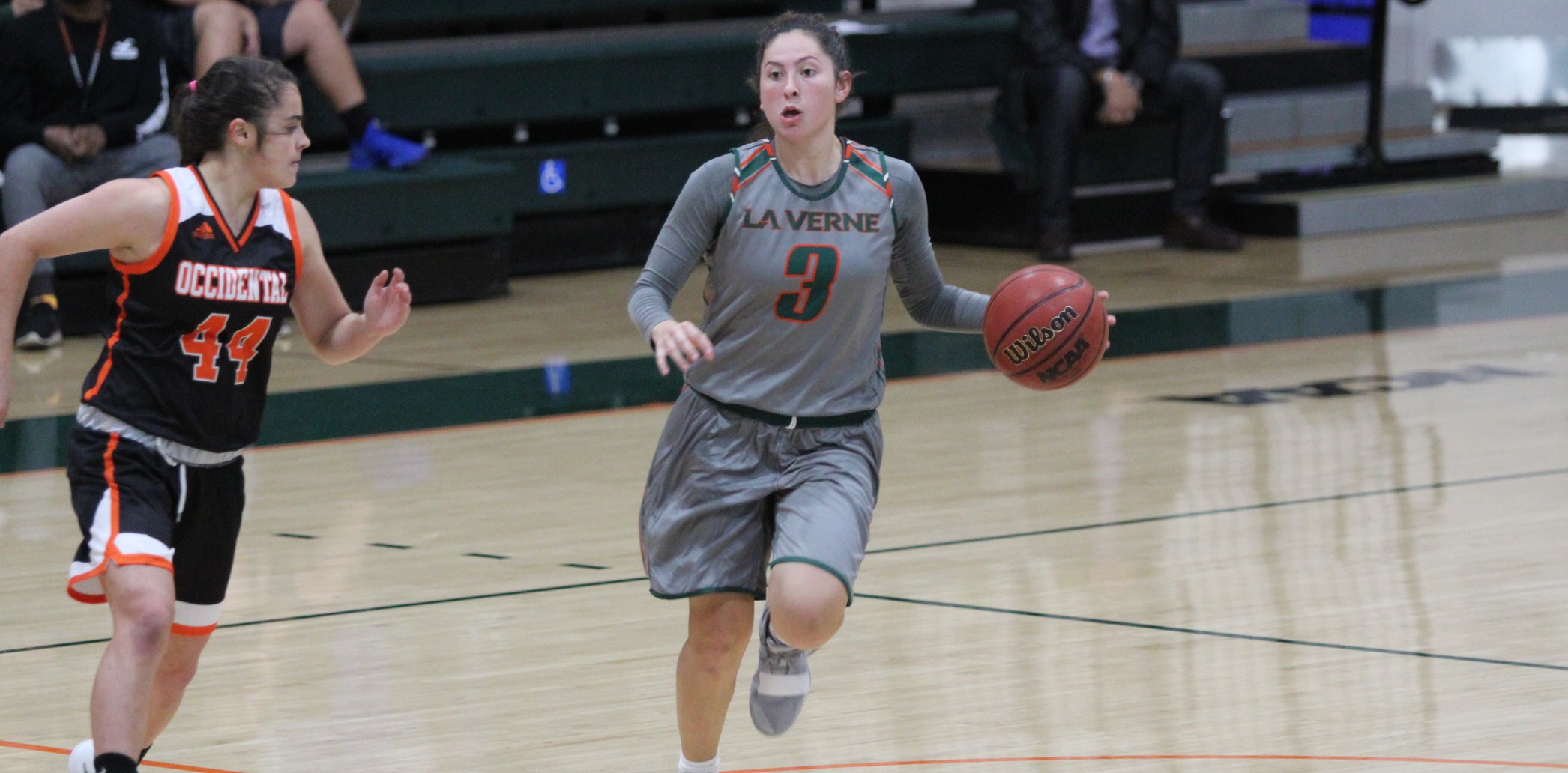 Leopards roll past Oxy at home