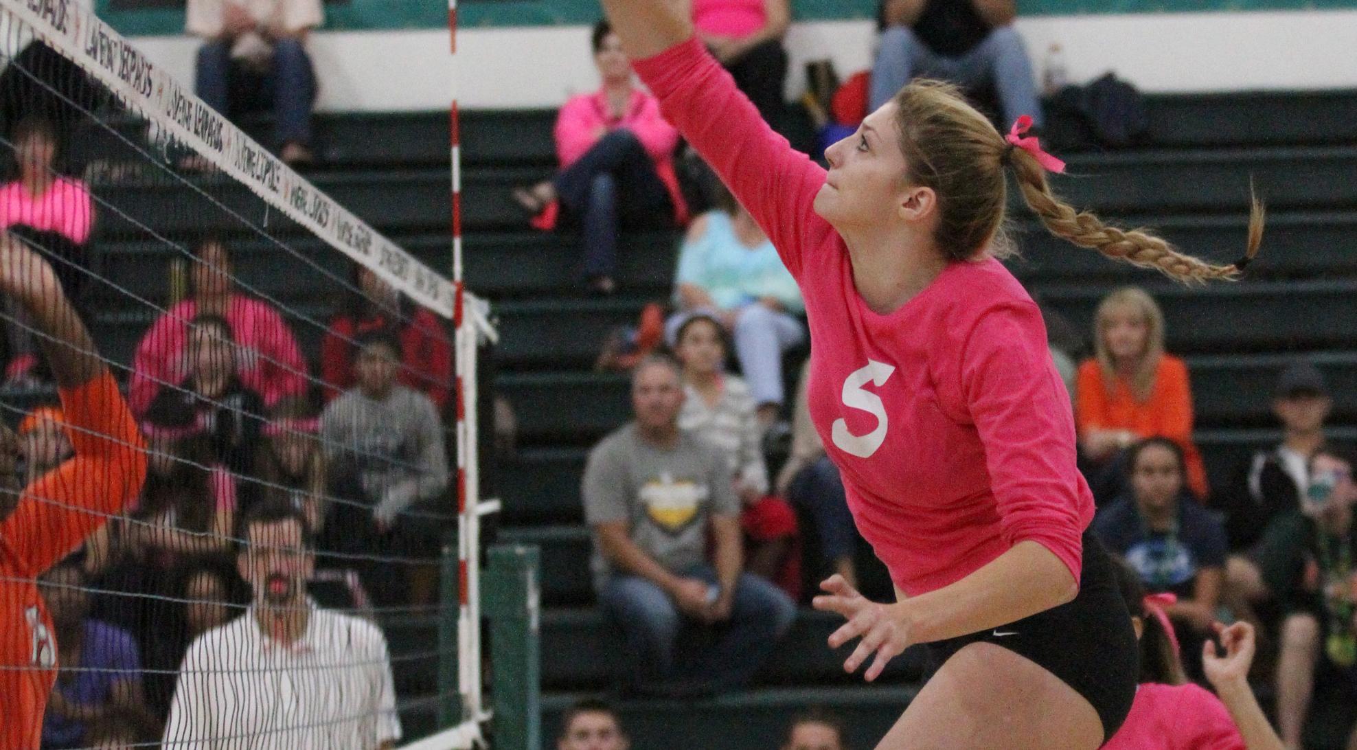 Volleyball sweeps Caltech
